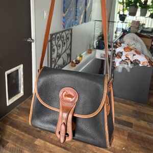 Vintage 80’s Dooney & Bourke “Essex” bag - All Weather leather